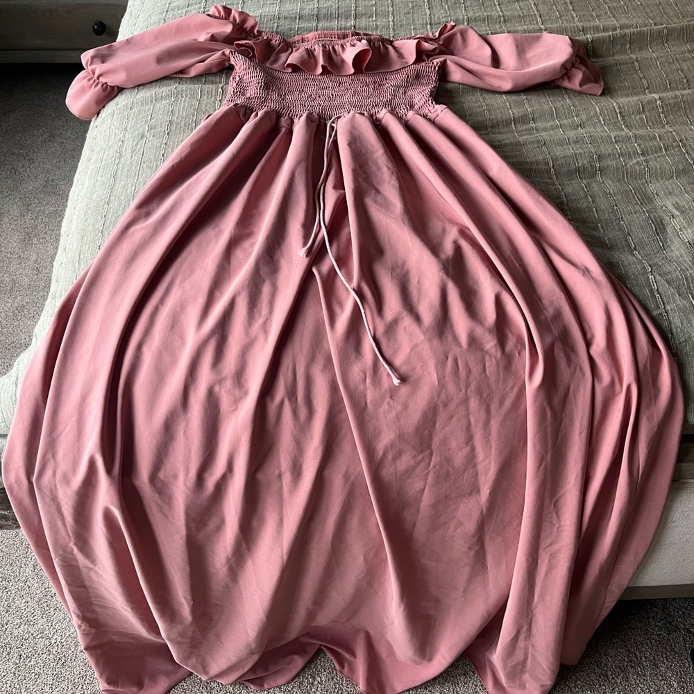 Elegant Pink Off-Shoulder Maxi Dress